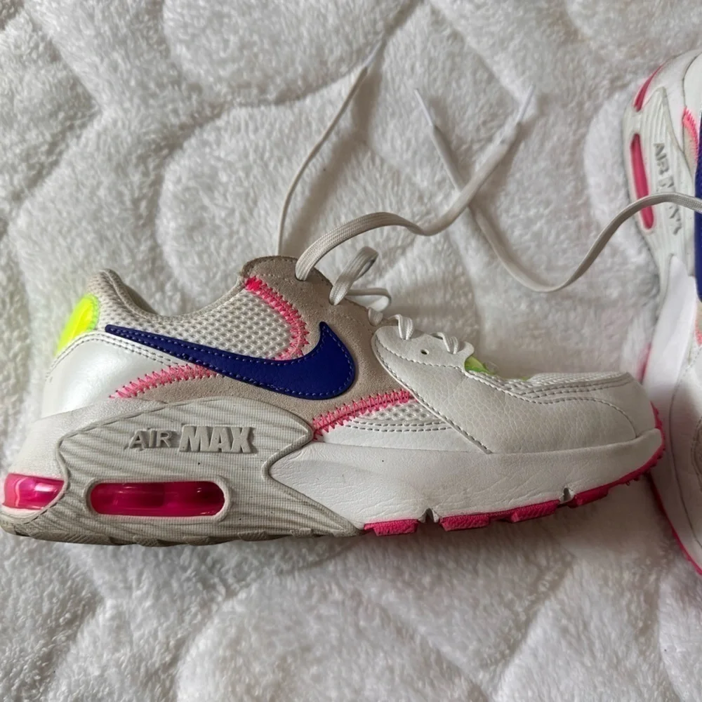 Nike Air Max Excee White Pink Green Women's Sneakers Sz 6.5
Womens/5Youth - Picture 2 of 2